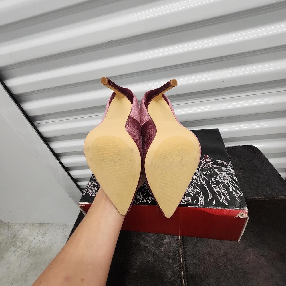 Velvet high heels - Picture 4 of 5